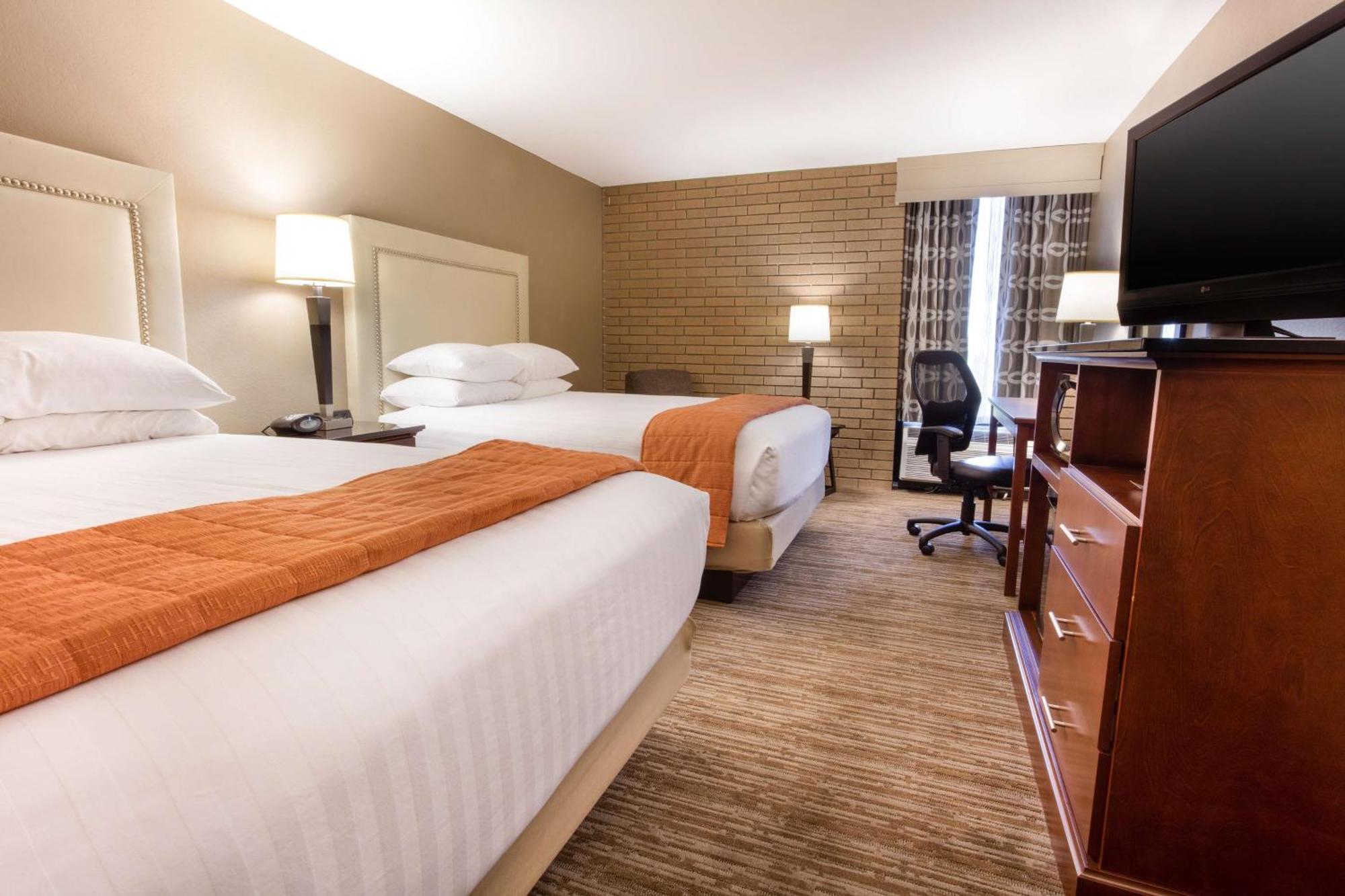 Drury Inn & Suites Kansas City Airport Ngoại thất bức ảnh