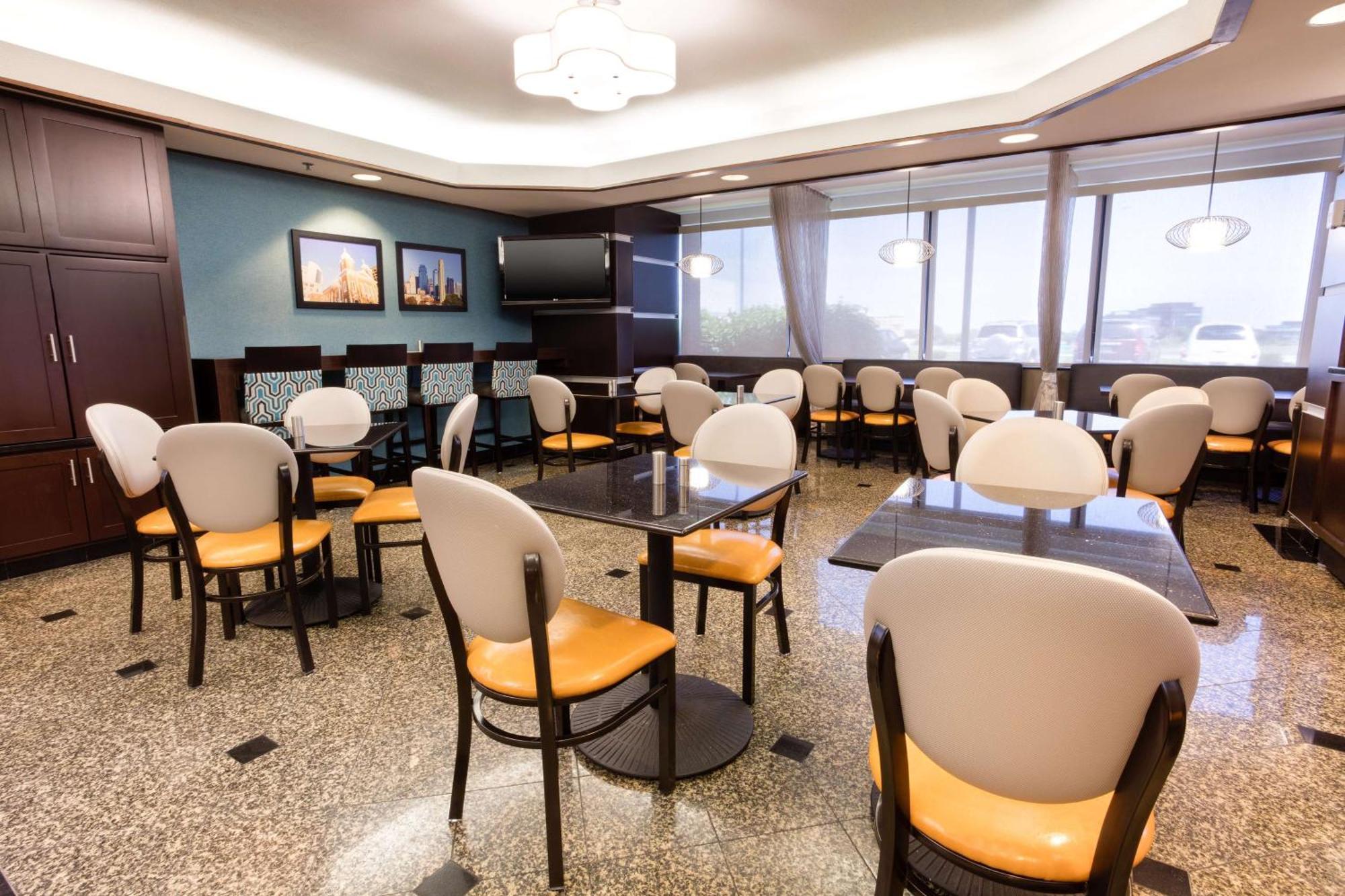 Drury Inn & Suites Kansas City Airport Ngoại thất bức ảnh