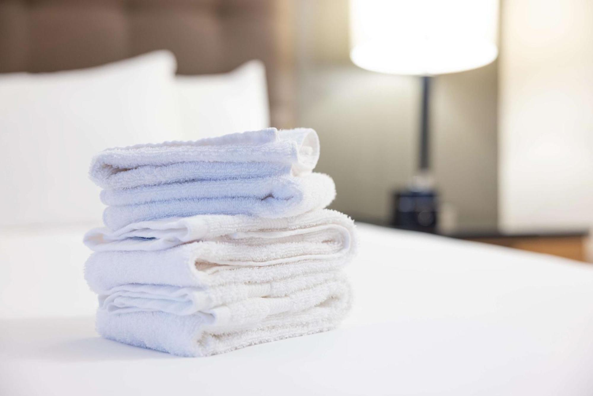 Drury Inn & Suites Kansas City Airport Ngoại thất bức ảnh