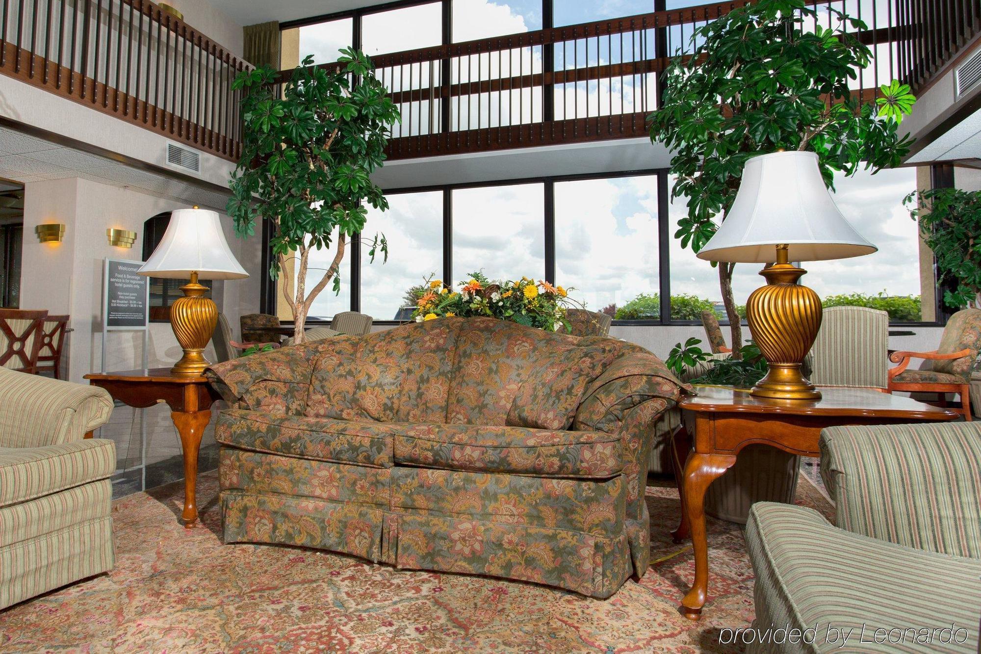 Drury Inn & Suites Kansas City Airport Ngoại thất bức ảnh