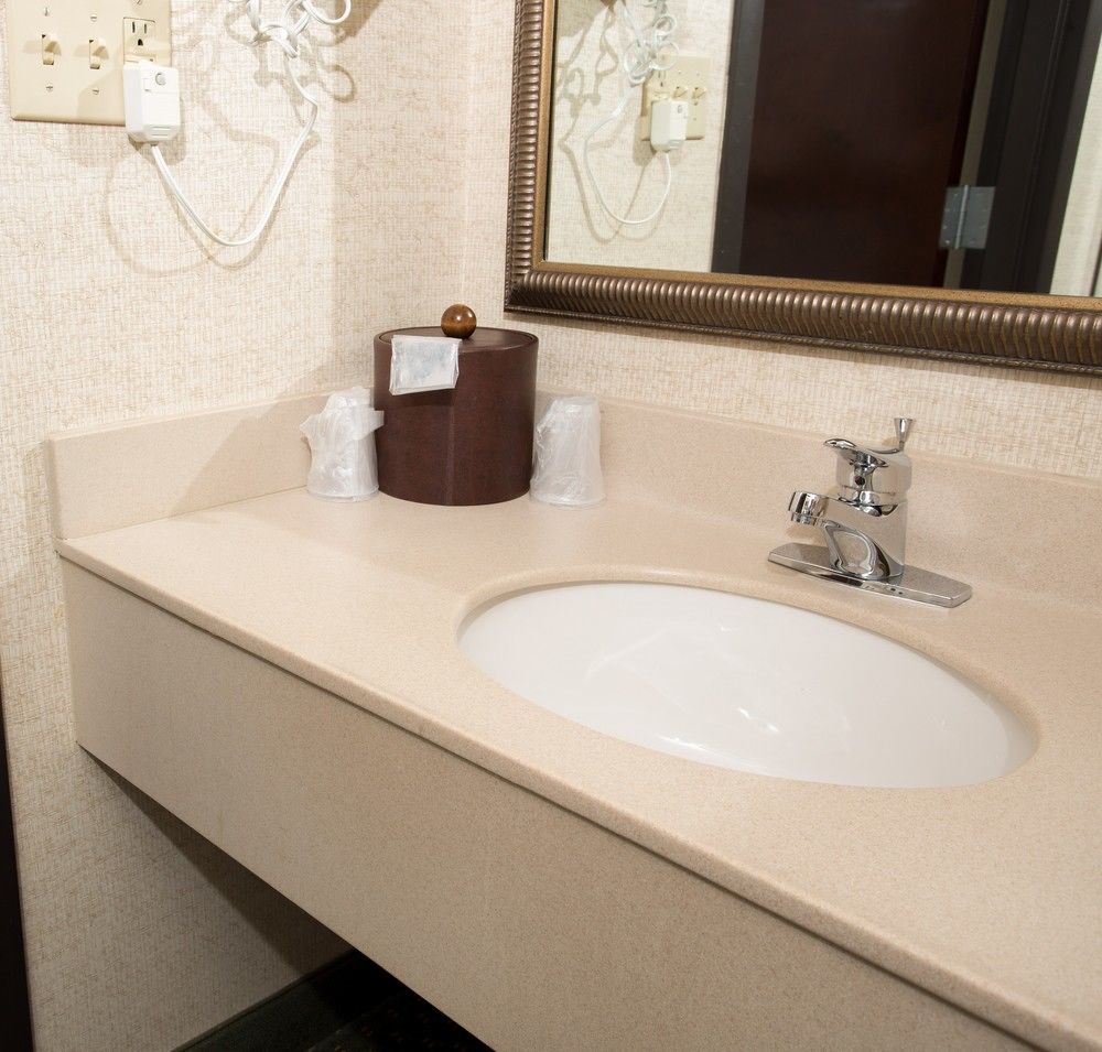 Drury Inn & Suites Kansas City Airport Ngoại thất bức ảnh