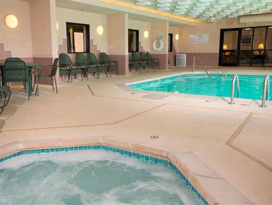 Drury Inn & Suites Kansas City Airport Ngoại thất bức ảnh